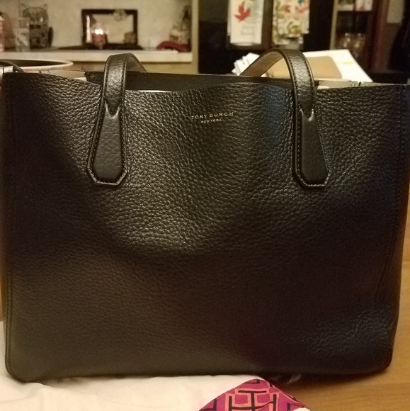 Authentic New without tag Tory Burch Tote